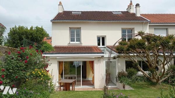 Quartier Perverie - Loquidy, maison plein sud, 5 chambres, avec garage