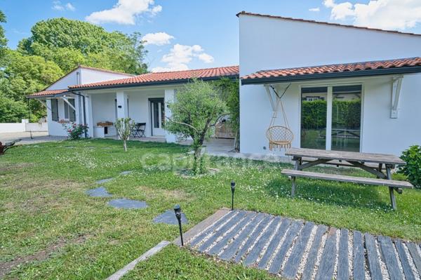 Maison de plain-pied 156 m² – 5 chambres - Montussan