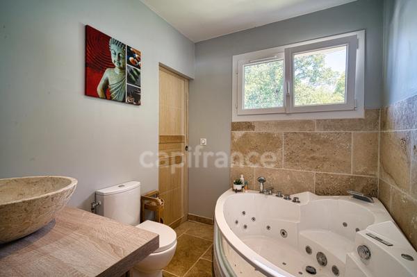 Maison de plain-pied 156 m² – 5 chambres - Montussan