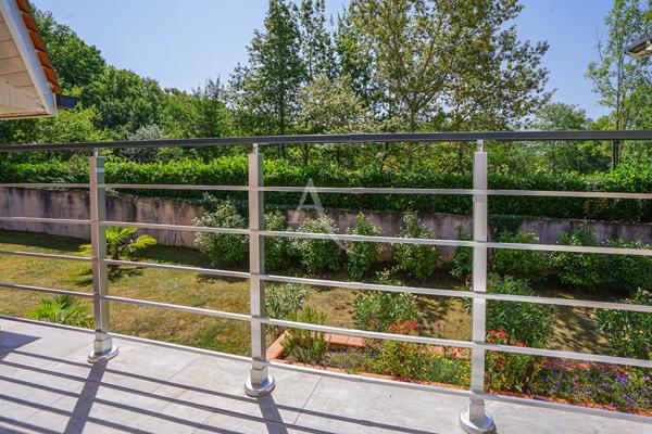 Gan Maison 7 pièces - 4 chambres et bureau - Garage, carport, Piscine terrain et bois - Calme