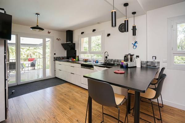 Gan Maison 7 pièces - 4 chambres et bureau - Garage, carport, Piscine terrain et bois - Calme