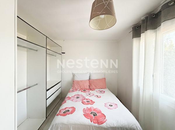 Maison 130 m² avec piscine, séjour 70 m² et vue dégagée à Collevielle Biver