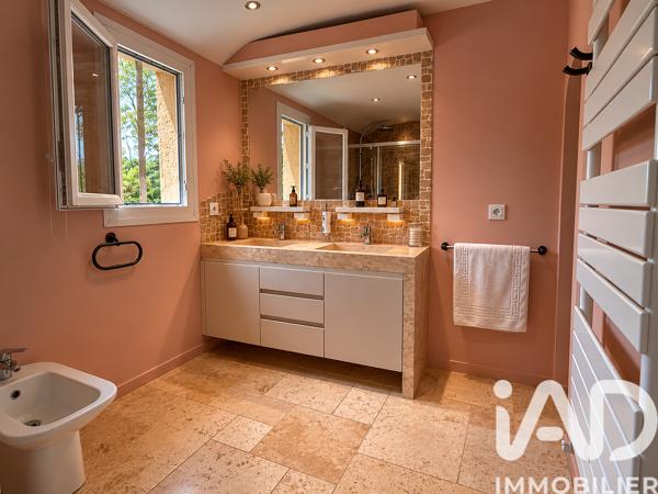 Maison à vendre 4 pièces 167 m² Le Rouret
