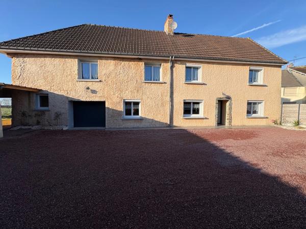 Maison en pierre et masse, rénovée, au calme et sans vis-à-vis – 135 m² –Bourgvallées (50)