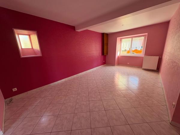 Maison en pierre et masse, rénovée, au calme et sans vis-à-vis – 135 m² –Bourgvallées (50)