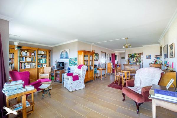 Appartement à vendre 288 640 € Bron 6 p 117,7 m² DPE E