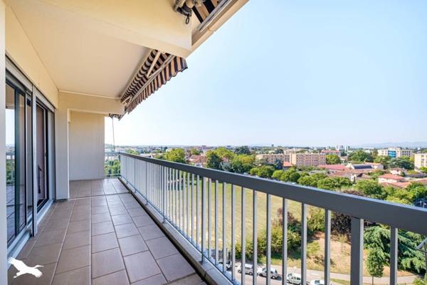Appartement à vendre 288 640 € Bron 6 p 117,7 m² DPE E