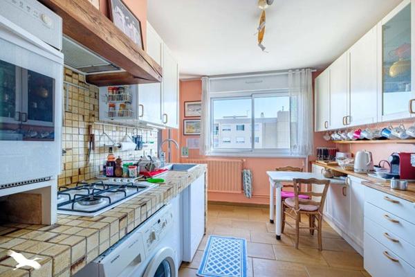 Appartement à vendre 288 640 € Bron 6 p 117,7 m² DPE E