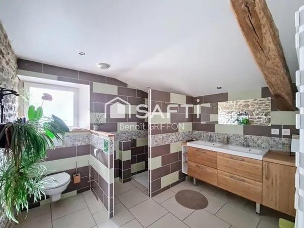 MAISON ATYPIQUE RÉNOVÉE – CHARME ET CONFORT AU RENDEZ-VOUS