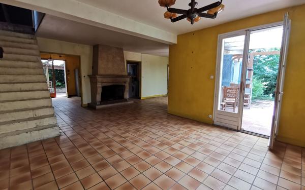 Maison à vendre    5 pièces • 147 m2 Varennes-Jarcy