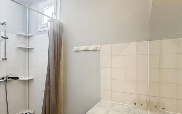 Maison à vendre    5 pièces •  Aubenas