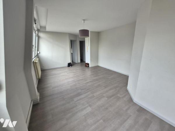 APPARTEMENT T2 AVEC PARKING & CAVE 