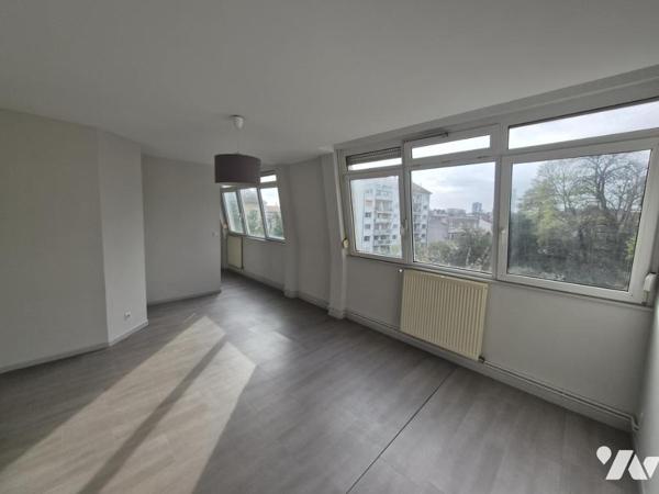 APPARTEMENT T2 AVEC PARKING & CAVE 