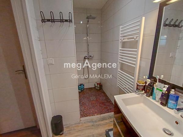 Appartement à GRIMAUD, 83310 - 2 pièces 48m²