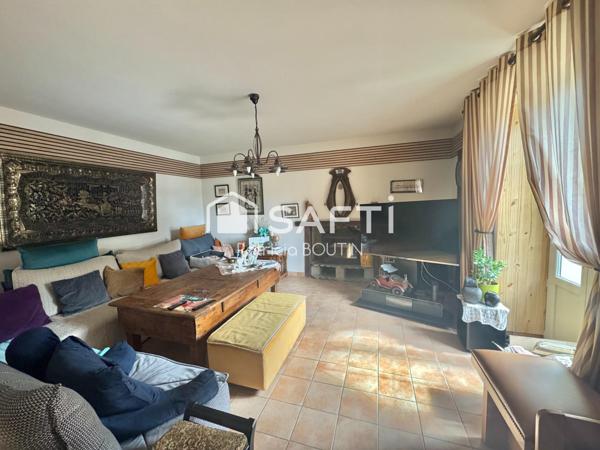 MAISON DE VILLAGE 3 CHAMBRES BUREAU GARAGE ACCES RIVIERE !