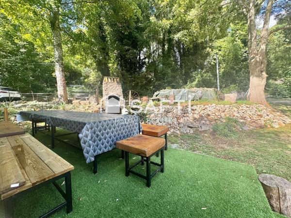 MAISON DE VILLAGE 3 CHAMBRES BUREAU GARAGE ACCES RIVIERE !