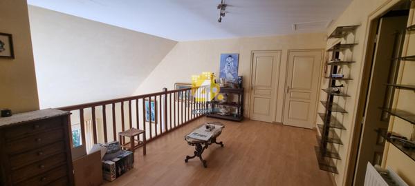 Maison - 6 pièces - 200 m²