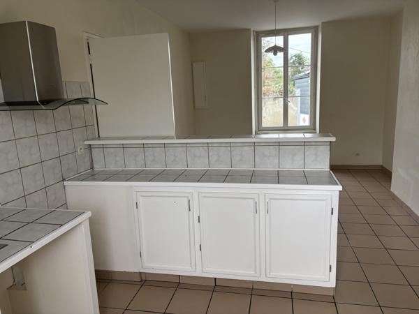 MAISON F4 VIVABLE DE PLAIN-PIED CHÂTELLERAULT Réf M.50