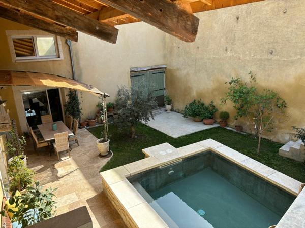 Maison à vendre    6 pièces •  Saint-Marcel-d'Ardèche