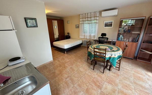 Maison à vendre    1 pièce •  Castelnau-le-Lez