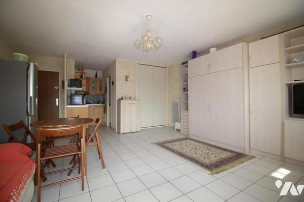 STUDIO A VENDRE 