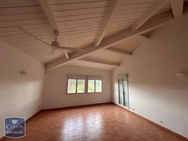 Appartement à louer 3 pièces 99.55m²