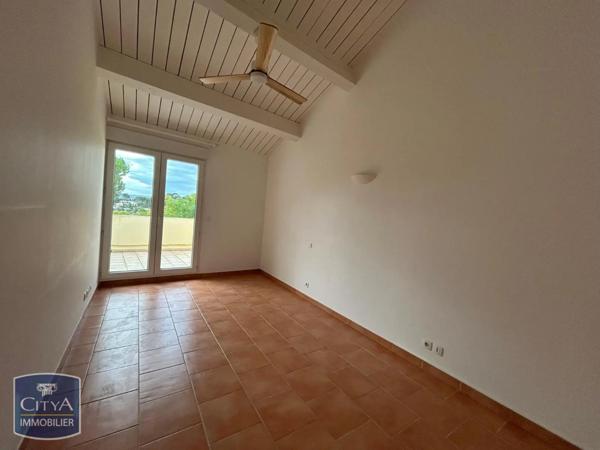 Appartement à louer 3 pièces 99.55m²