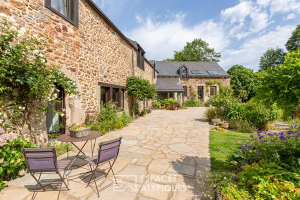 Domaine en pierres dans voie privée à ST BRIEUC et 10 000 m2 de jardin dont constructible en partie.