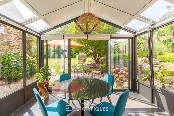 Domaine en pierres dans voie privée à ST BRIEUC et 10 000 m2 de jardin dont constructible en partie.