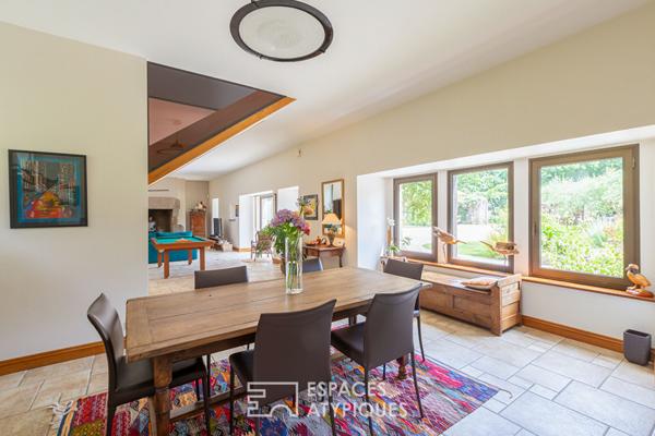 Domaine en pierres dans voie privée à ST BRIEUC et 10 000 m2 de jardin dont constructible en partie.