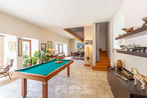 Domaine en pierres dans voie privée à ST BRIEUC et 10 000 m2 de jardin dont constructible en partie.