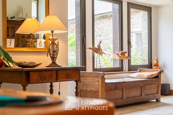 Domaine en pierres dans voie privée à ST BRIEUC et 10 000 m2 de jardin dont constructible en partie.