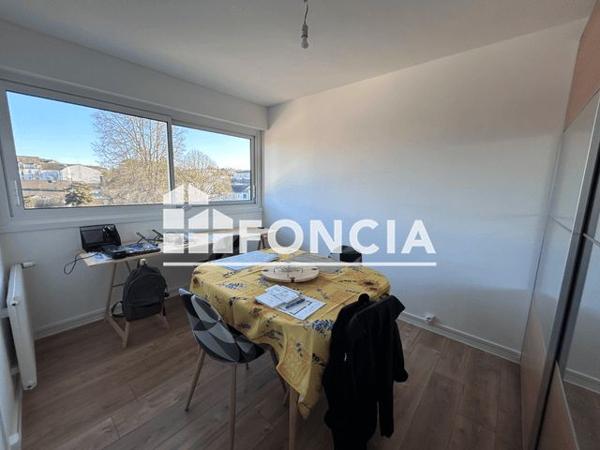 Location Appartement 4 pièces 74.6 m² - La Roche-sur-yon 85000