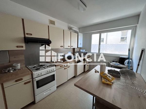 Location Appartement 4 pièces 74.6 m² - La Roche-sur-yon 85000