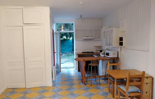 STUDIO REZ DE JARDIN