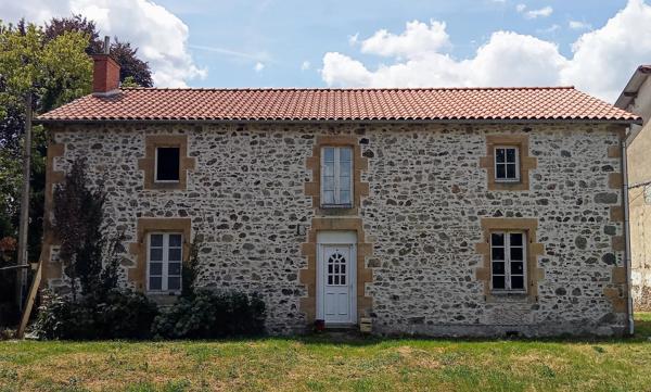 Grande maison de campagne avec terrain et dépendances – Idéale pour centre équestre ou petite exploitation