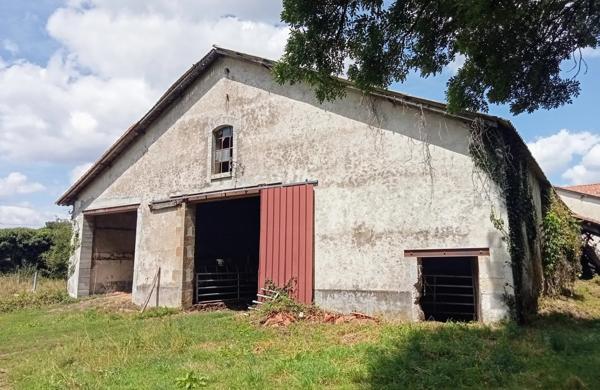 Grande maison de campagne avec terrain et dépendances – Idéale pour centre équestre ou petite exploitation