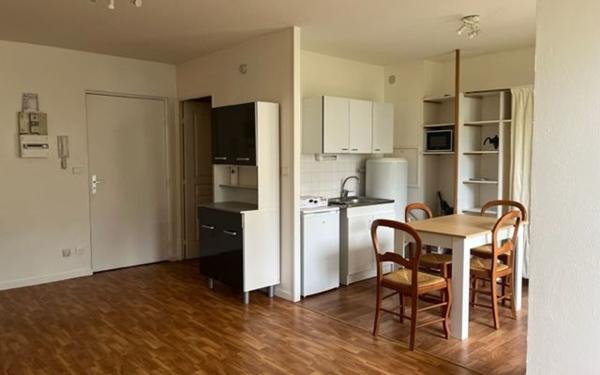 Appartement à louer    1 pièce •  Compiègne