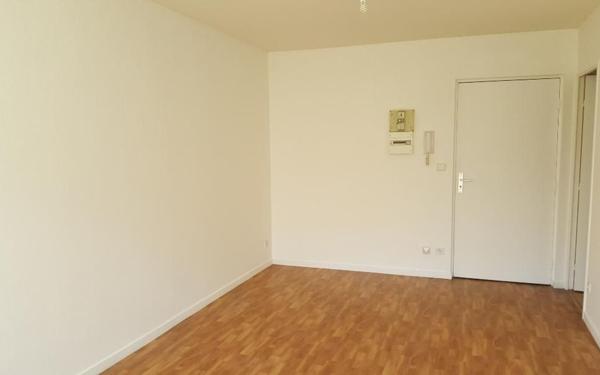 Appartement à louer    1 pièce •  Compiègne