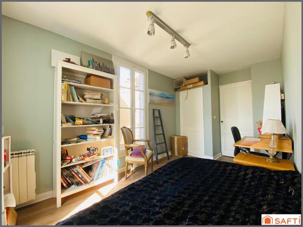 CAUDERAN PRIMROSE / PLACE MOSCOU / MAISON DES ANNEES 30 / 3 CHBRES / 122M2 / JARDIN / PISCINE / DEUX DEPENDANCES !