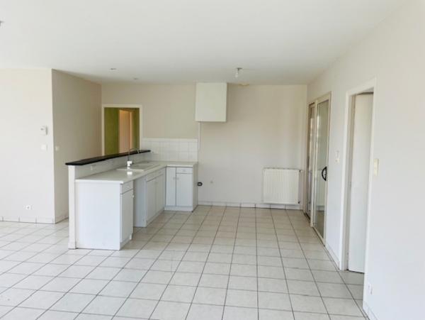 Location Maison 5 pièces Châtillon-sur-Thouet (79200)