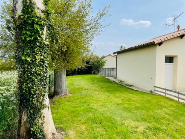 Location Maison 5 pièces Châtillon-sur-Thouet (79200)