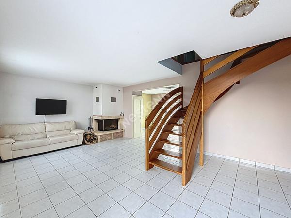 Maison spacieuse à vendre à Les Sorinières - 6 chambres et jardin !