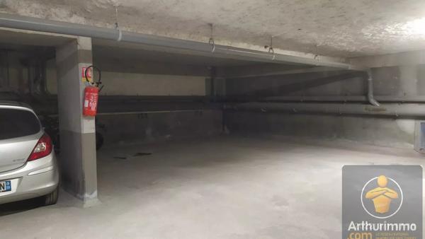 Vente                                                      Parking
                        
                                                            à Chelles
