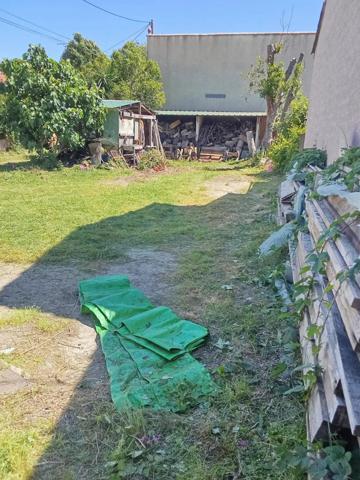 Vente                                                      Terrain
                        
                                         230 m2                     à Port-Saint-Louis-du-Rhône