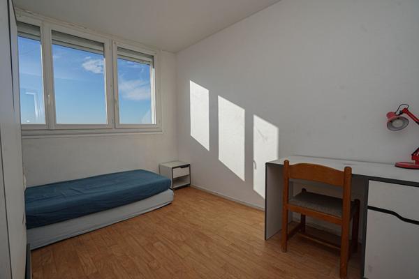 Appartement T5 avec balcon - Pau université