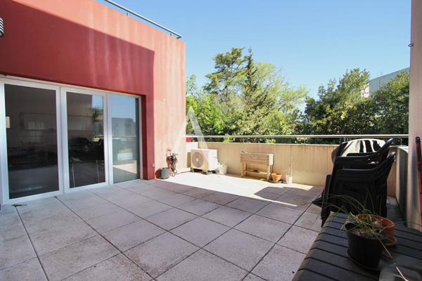 LATTES (QUARTIER MAURIN) - APPARTEMENT 4 PIÈCES 86M2 - 3 CHAMBRES - CLIMATISÉ - DOUBLE STATIONNEMENT - RÉSIDENCE RÉCENTE 2015