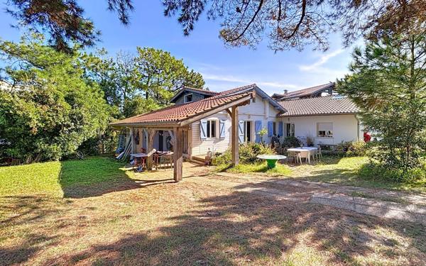 Maison à vendre    6 pièces • 159 m2 Anglet