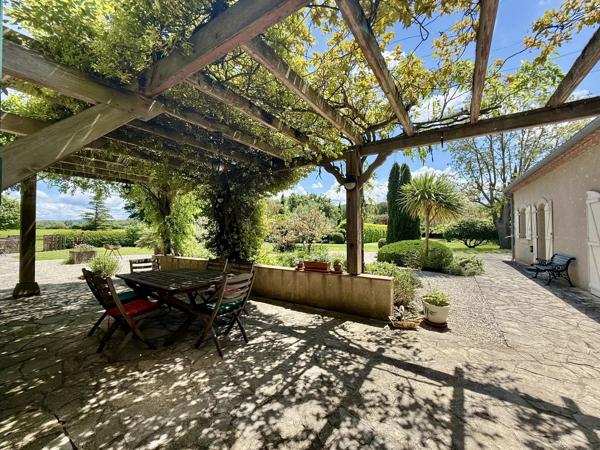 Charmant propriété avec 2 maisons d'amis