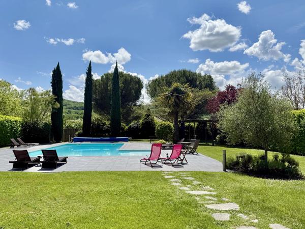 Charmant propriété avec 2 maisons d'amis